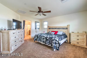 2223 S Buckaroo Trl, Gilbert, AZ 85295 photo 4