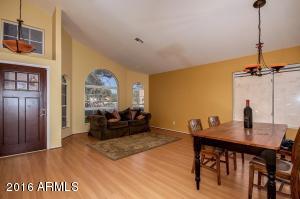 4123 E Becker Ln, Phoenix, AZ 85028 photo 4