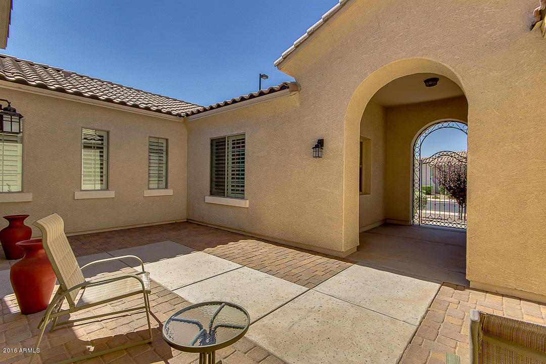 3023 E Warbler Rd, Gilbert, AZ 85297 photo 5
