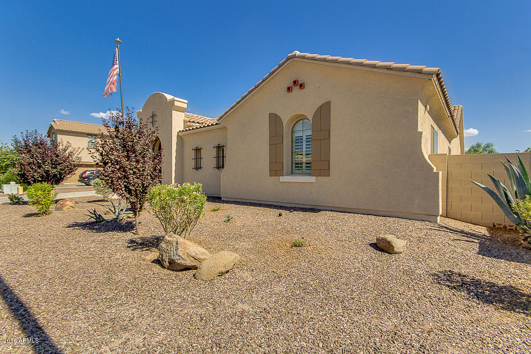 3023 E Warbler Rd, Gilbert, AZ 85297 photo 3