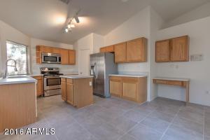2097 E Saratoga St, Gilbert, AZ 85296