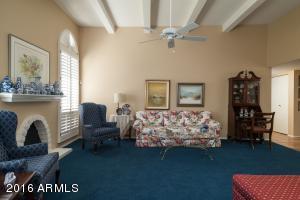 221 Echo Ln, Phoenix, AZ 85020 photo 8