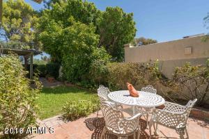 221 Echo Ln, Phoenix, AZ 85020 photo 28