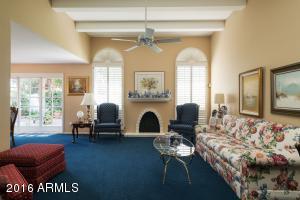 221 Echo Ln, Phoenix, AZ 85020 photo 6
