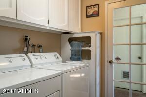 221 Echo Ln, Phoenix, AZ 85020 photo 22