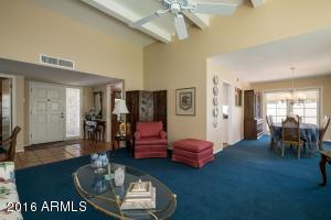 221 Echo Ln, Phoenix, AZ 85020 photo 7