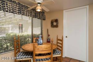 221 Echo Ln, Phoenix, AZ 85020 photo 11