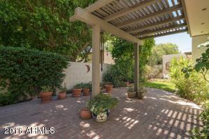 221 Echo Ln, Phoenix, AZ 85020 photo 25