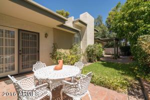 221 Echo Ln, Phoenix, AZ 85020 photo 29