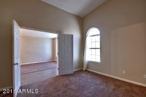 490 W Smoke Tree Rd, Gilbert, AZ 85233 photo 7