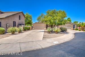 540 E Kyle Ct, Gilbert, AZ 85296 photo 2