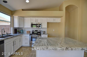 540 E Kyle Ct, Gilbert, AZ 85296 photo 13