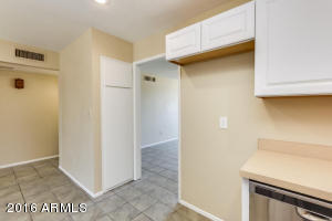 948 E 7th Dr, Mesa, AZ 85204 photo 3