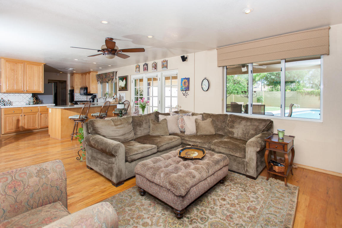 910 W Wagon Wheel Dr, Phoenix, AZ 85021 photo 3