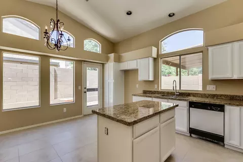 3418 E Renee Dr, Phoenix, AZ 85050 photo 3