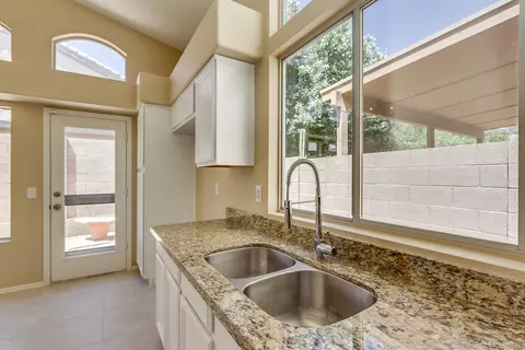 3418 E Renee Dr, Phoenix, AZ 85050 photo 10