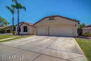949 E Gail Dr, Gilbert, AZ 85296 photo 3