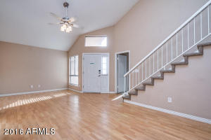 40 E Betty Elyse Ln, Phoenix, AZ 85022 photo 3