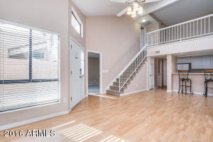 40 E Betty Elyse Ln, Phoenix, AZ 85022 photo 2
