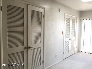 333 E Ambassador Dr, Tempe, AZ 85288 photo 4