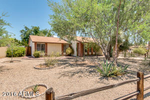7536 E Diamond Cir, Mesa, AZ 85208 photo 2