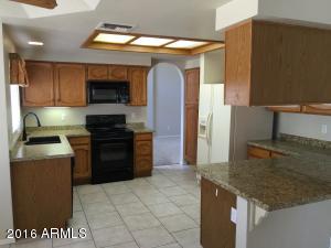 2250 E Huron Ct, Gilbert, AZ 85234 photo 4