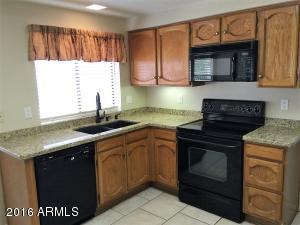 2250 E Huron Ct, Gilbert, AZ 85234 photo 6