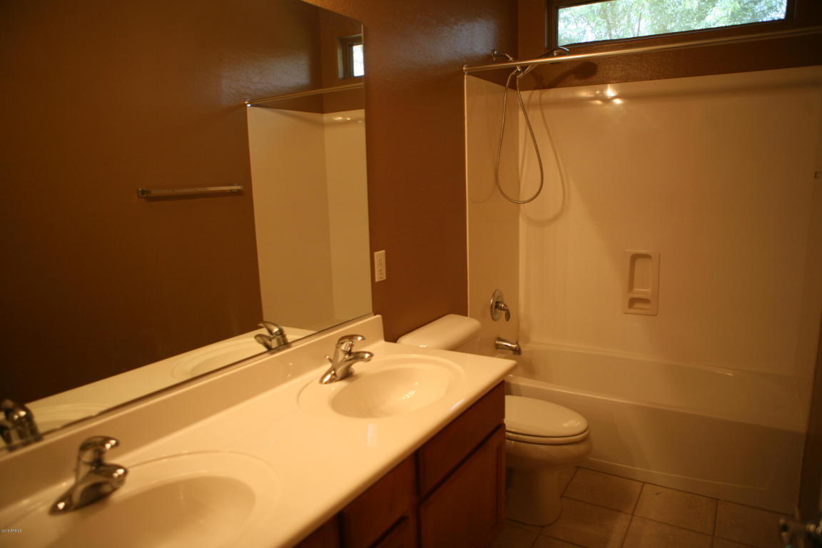 6296 S Sky Ln, Gilbert, AZ 85298 photo 14