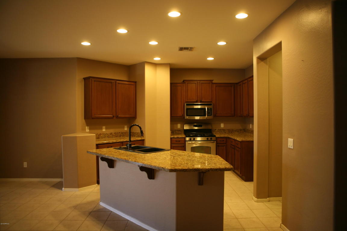 6296 S Sky Ln, Gilbert, AZ 85298 photo 4
