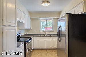 2140 E Violet Dr, Phoenix, AZ 85040 photo 11