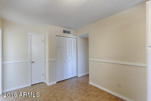 2140 E Violet Dr, Phoenix, AZ 85040 photo 10