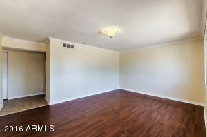 2140 E Violet Dr, Phoenix, AZ 85040 photo 4