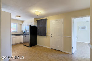 2140 E Violet Dr, Phoenix, AZ 85040 photo 8