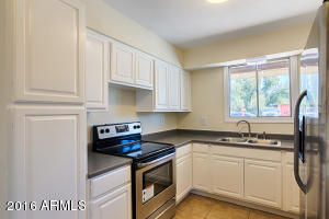 2140 E Violet Dr, Phoenix, AZ 85040 photo 12