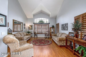 209 E Chelsea Ln, Gilbert, AZ 85295 photo 4