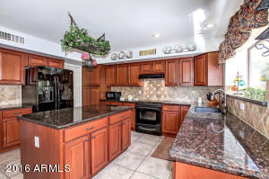 209 E Chelsea Ln, Gilbert, AZ 85295 photo 8