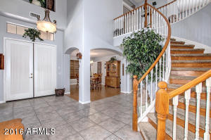 209 E Chelsea Ln, Gilbert, AZ 85295 photo 3