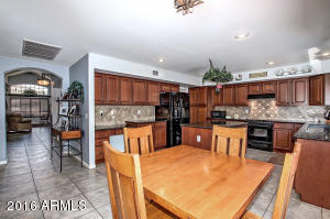 209 E Chelsea Ln, Gilbert, AZ 85295 photo 11