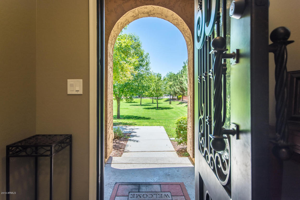3667 E Angstead Ct, Gilbert, AZ 85296 photo 6