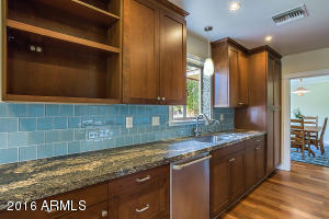 203 E Medlock Dr, Phoenix, AZ 85012 photo 7