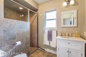 203 E Medlock Dr, Phoenix, AZ 85012 photo 16