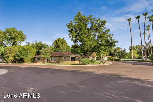 203 E Medlock Dr, Phoenix, AZ 85012 photo 4