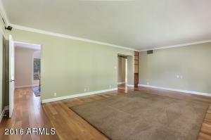 203 E Medlock Dr, Phoenix, AZ 85012 photo 14