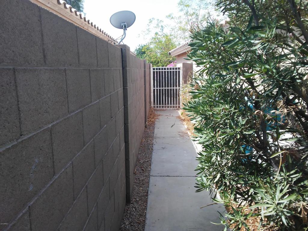 514 E Redondo Dr, Gilbert, AZ 85296 photo 2