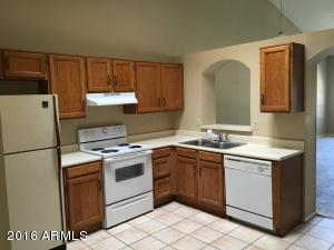 30 N Colonial Dr, Gilbert, AZ 85234 photo 2