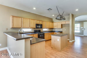 4325 E Oxford Ln, Gilbert, AZ 85295 photo 3