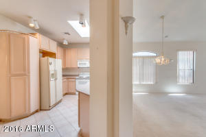 275 E Ashurst Dr, Phoenix, AZ 85048 photo 4