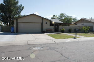 4827 E Capistrano Ave, Phoenix, AZ 85044 photo 1