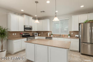 3342 E Marlene Dr, Gilbert, AZ 85296 photo 2