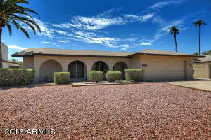 1049 E Magdalena Dr, Tempe, AZ 85283 photo 1